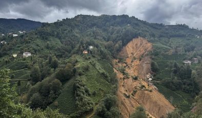 Rize’de heyelan! Valilikten açıklama