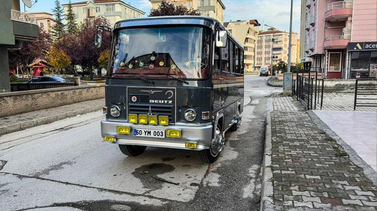 6 ayda yeniledi: 1988 model minibüsü çocukluk hayaline dönüştürdü