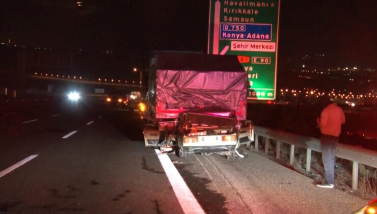 Emniyet şeridindeki TIR’a çarpan otomobilin sürücüsü öldü