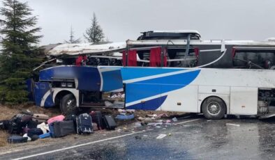 Eskişehir’de otobüs kazası: 1 ölü, 30 yaralı