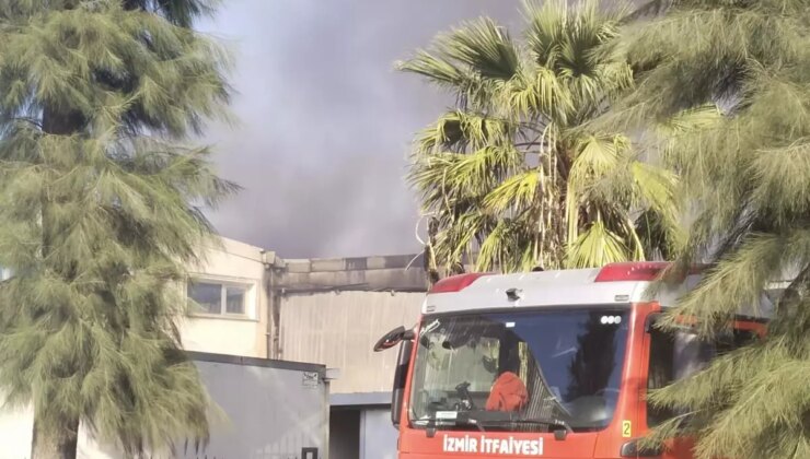 İzmir’de kimya fabrikasında yangın çıktı