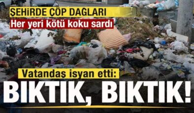 Şehirde çöp dağları oluştu! Her yeri koku sardı! Vatandaş isyan etti: Bıktık, bıktık…