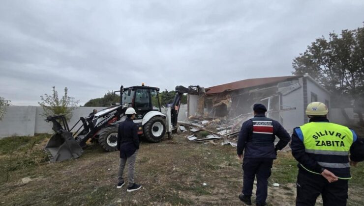 Silivri’de kaçak yapılar yıkıldı: Devamı gelecek!