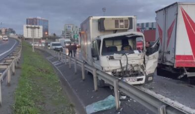 Bağcılar TEM otoyolunda zincirleme trafik kazası; 1 yaralı