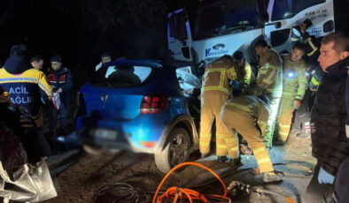 Bartın'da kamyonla çarpışan otomobildeki 5 kişi öldü – Güncel haberler