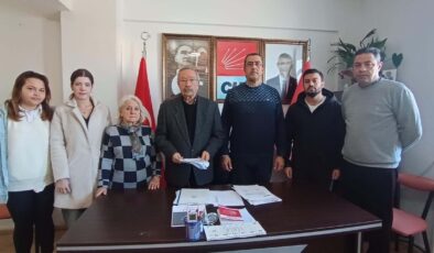 Cumhuriyet Halk Partisi Foça İlçe Başkanı Suat Yılmaz ve yönetimi görevden alındı