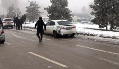 Erzurum’da zincirleme trafik kazası